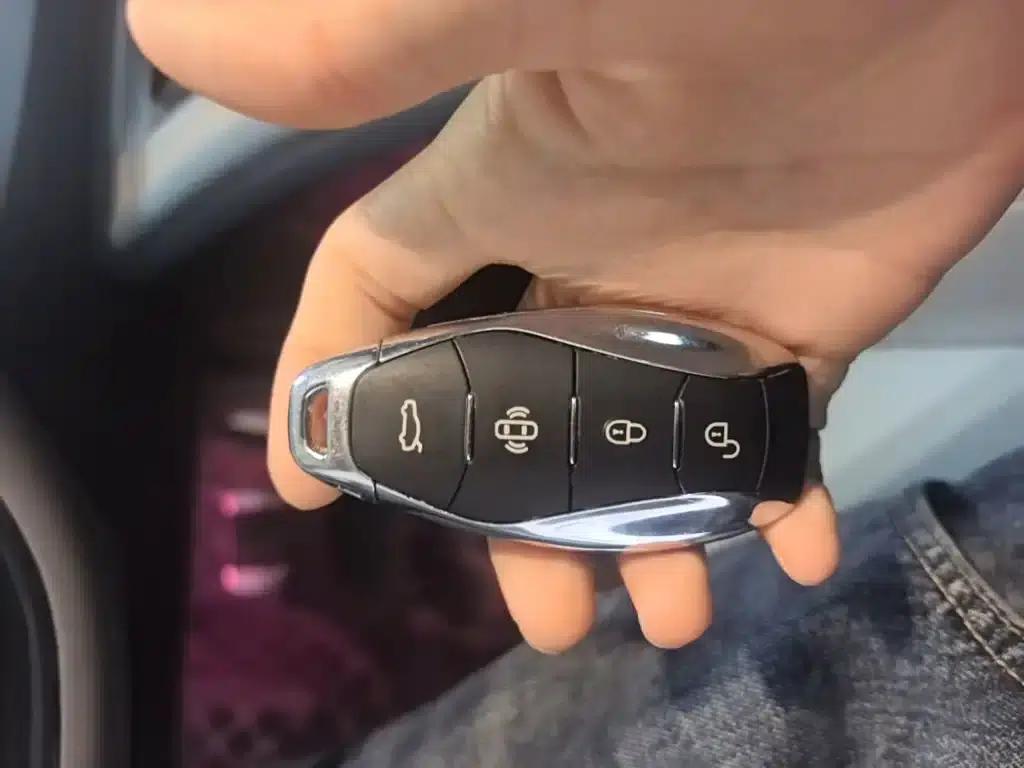 Hongqi Tiangong 08 2025 730 Max Rear-Wheel Drive Edition — миниатюра 9