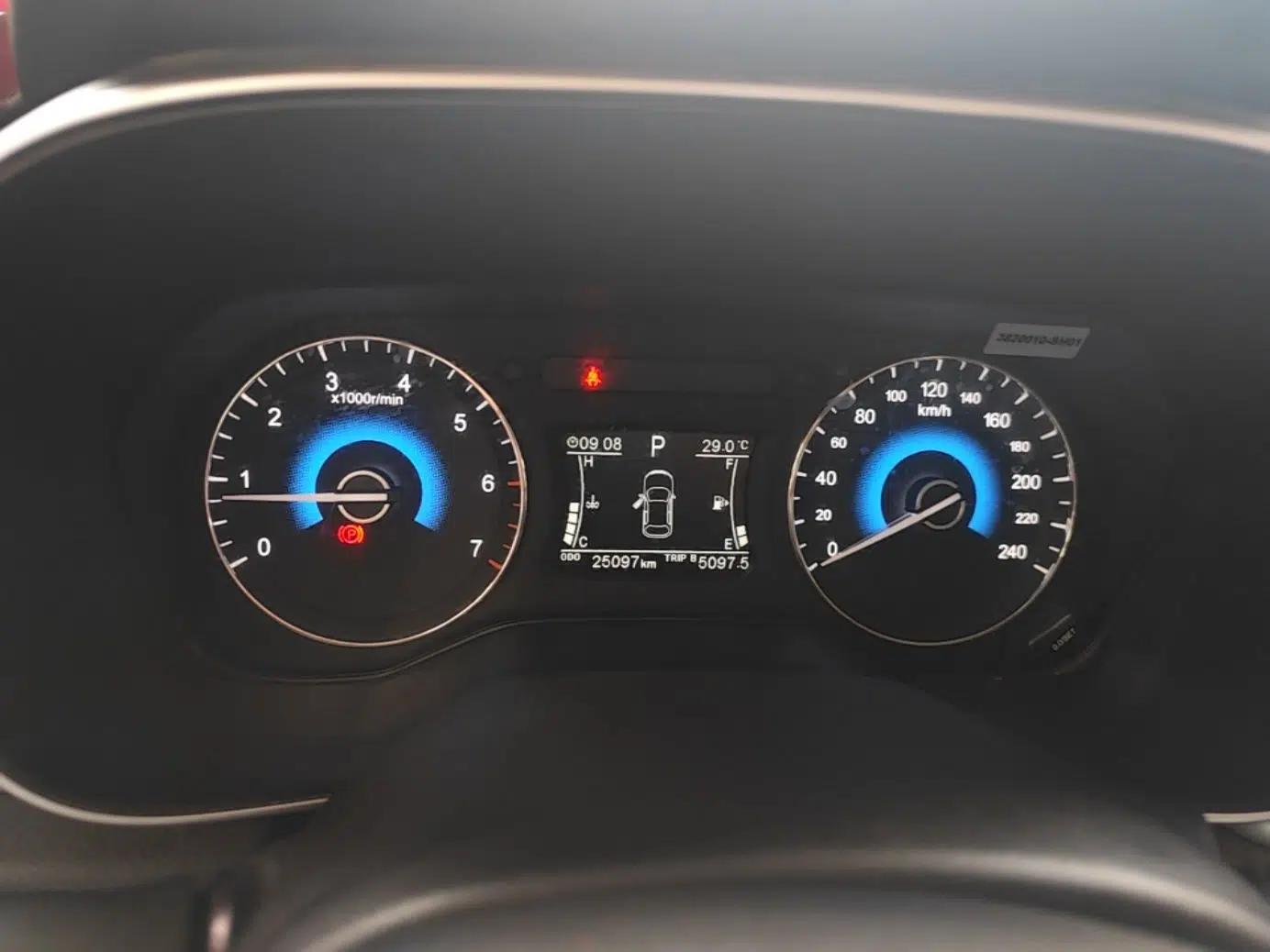Dongfeng Fengon 580 2021 ☆ Star Edition 1.5T Automatic Luxury Version — миниатюра 19