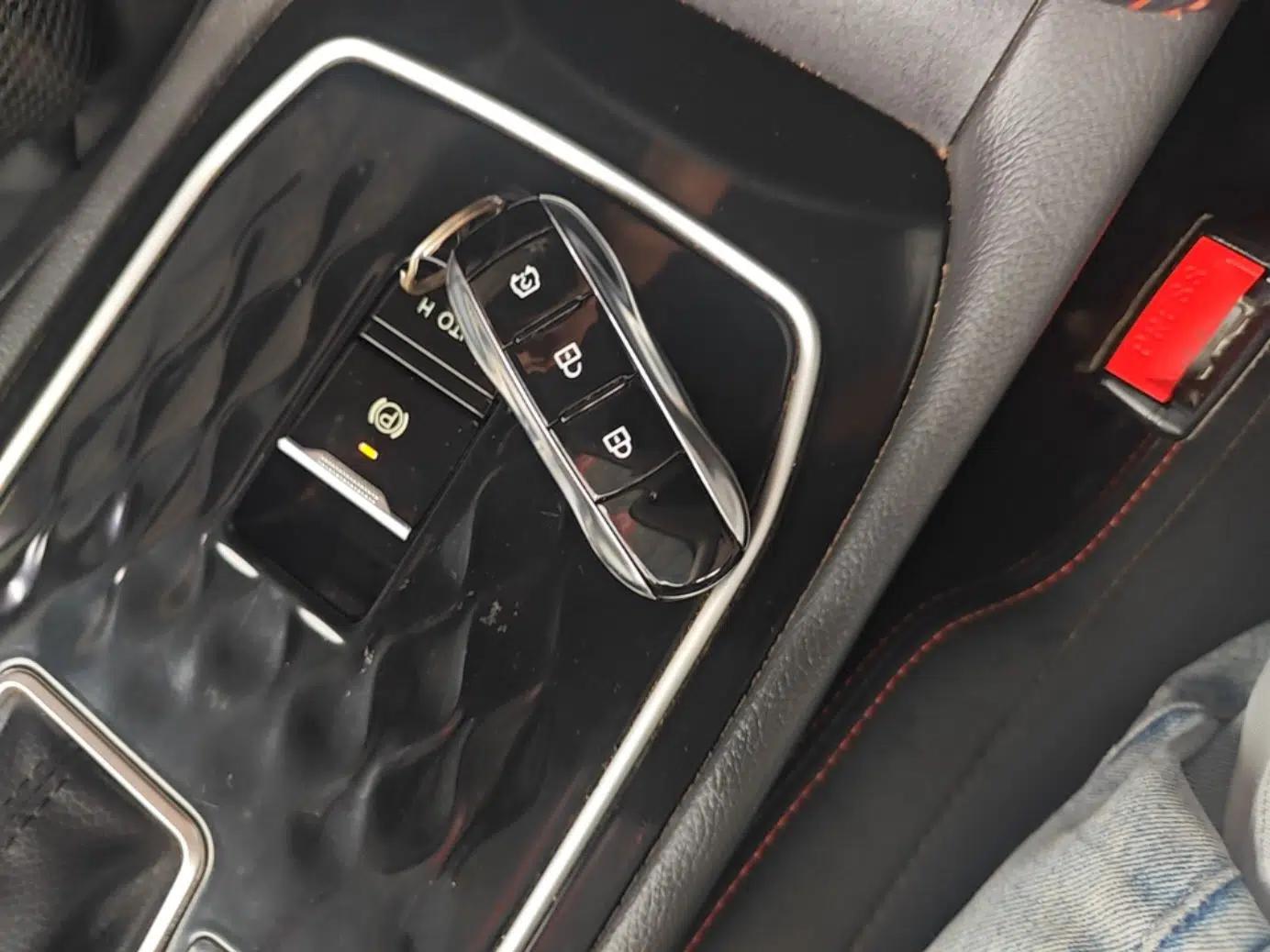 Dongfeng Fengon 580 2021 ☆ Star Edition 1.5T Automatic Luxury Version — миниатюра 28