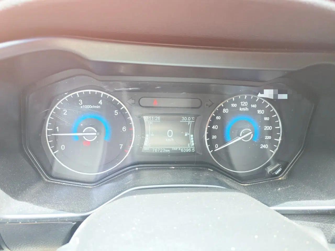 Dongfeng Fengon 580 2016 1.8L Manual Comfort Model — миниатюра 11