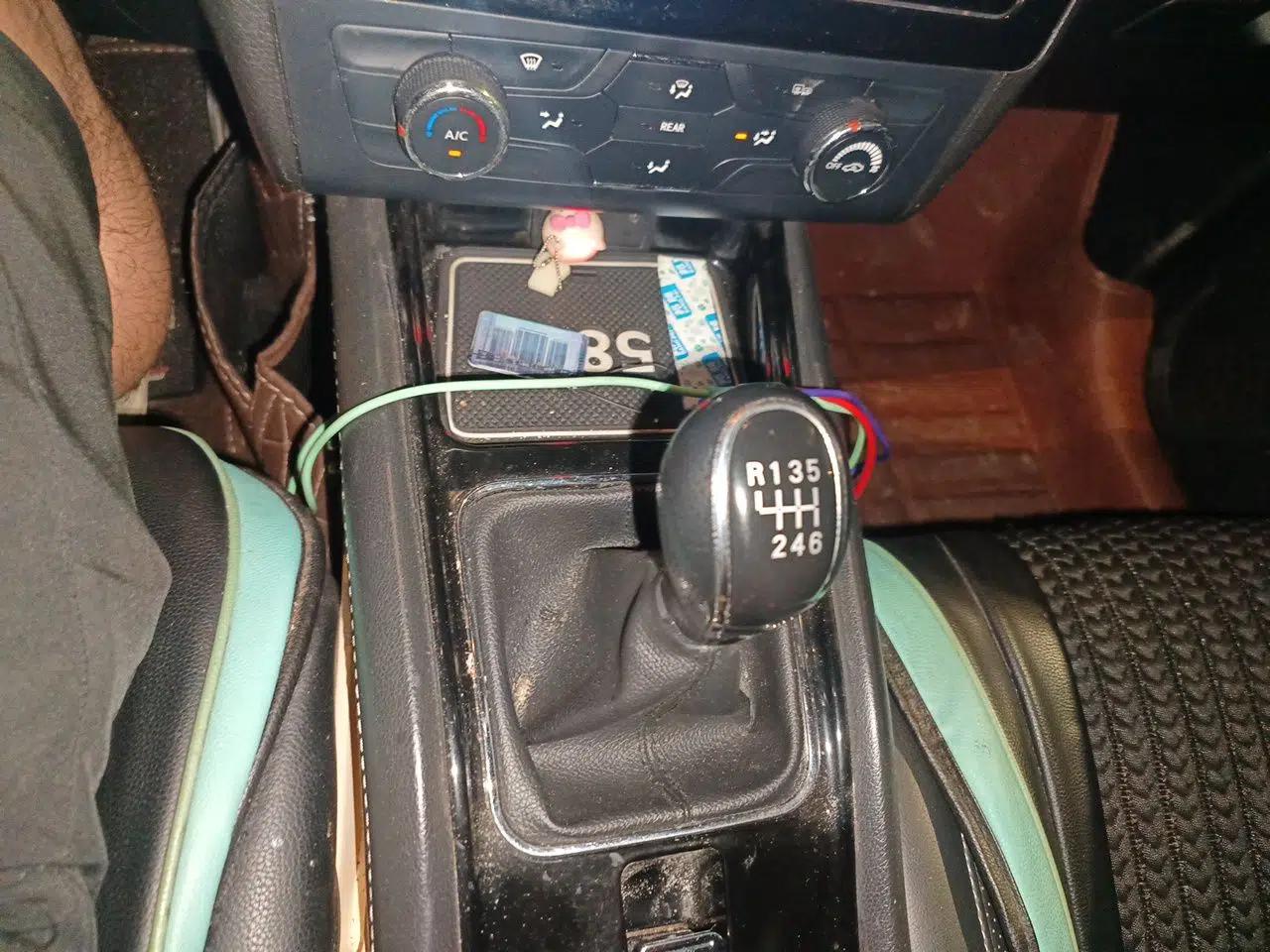 Dongfeng Fengon 580 2016 1.5T Manual Luxury Edition — миниатюра 14