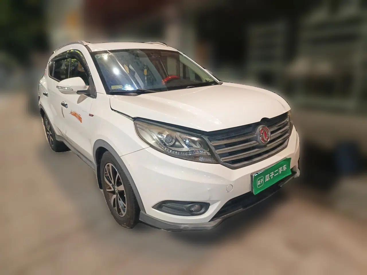 Dongfeng Fengon 580 2016 1.5T Manual Luxury Edition — миниатюра 3