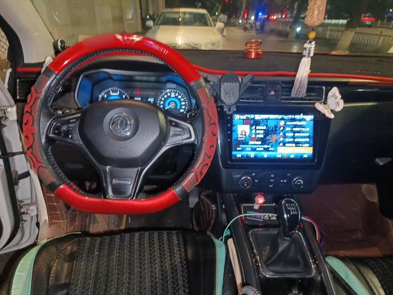 Dongfeng Fengon 580 2016 1.5T Manual Luxury Edition — миниатюра 10