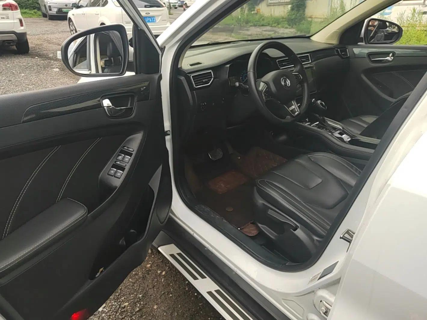 Dongfeng Fengon 580 2017 1.5T CVT Luxury Model — миниатюра 18