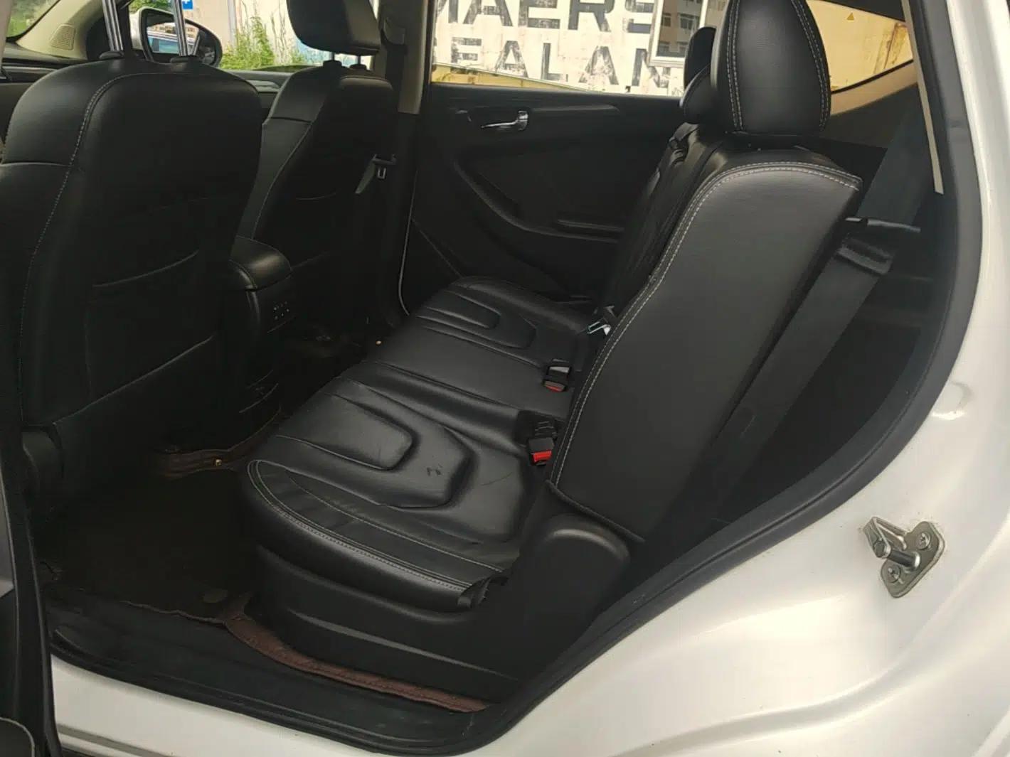 Dongfeng Fengon 580 2017 1.5T CVT Luxury Model — миниатюра 20