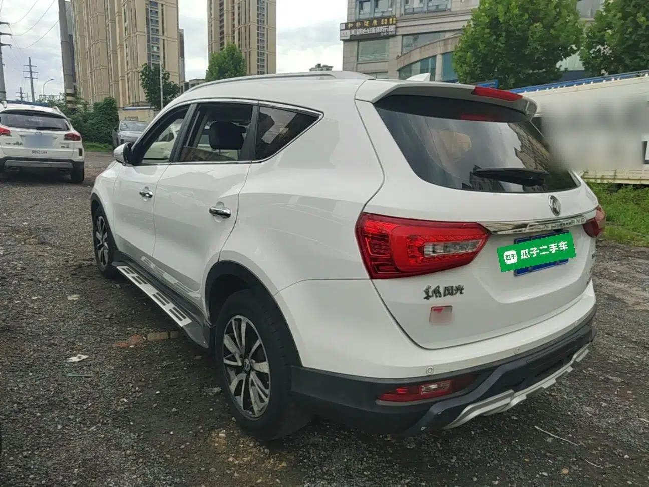 Dongfeng Fengon 580 2017 1.5T CVT Luxury Model — миниатюра 4