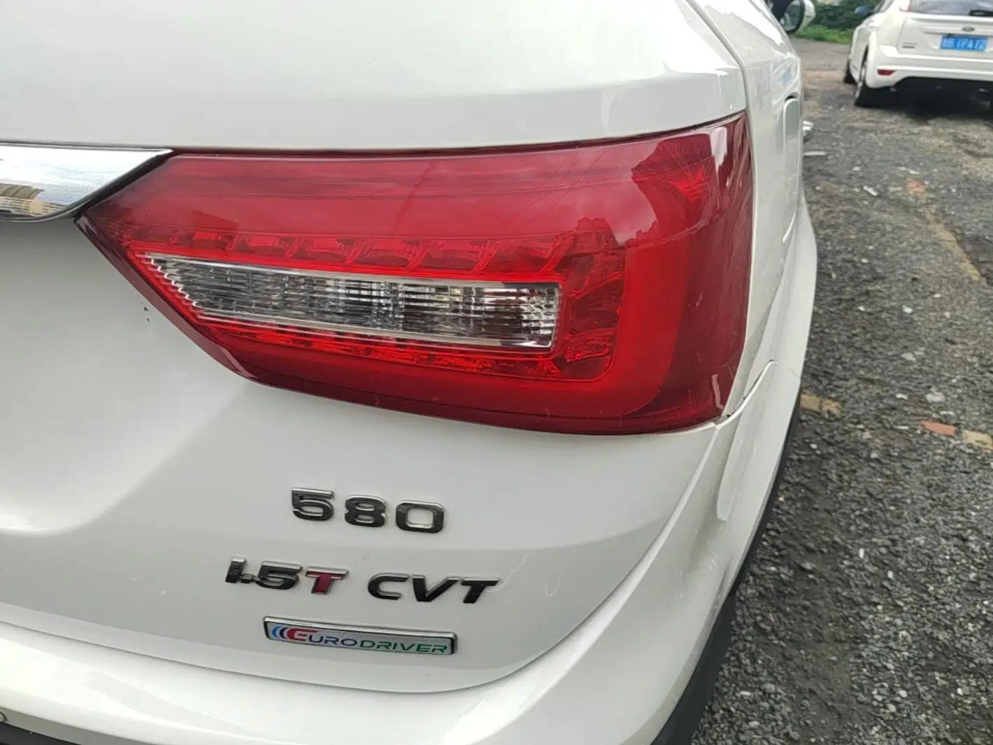 Dongfeng Fengon 580 2017 1.5T CVT Luxury Model — миниатюра 9
