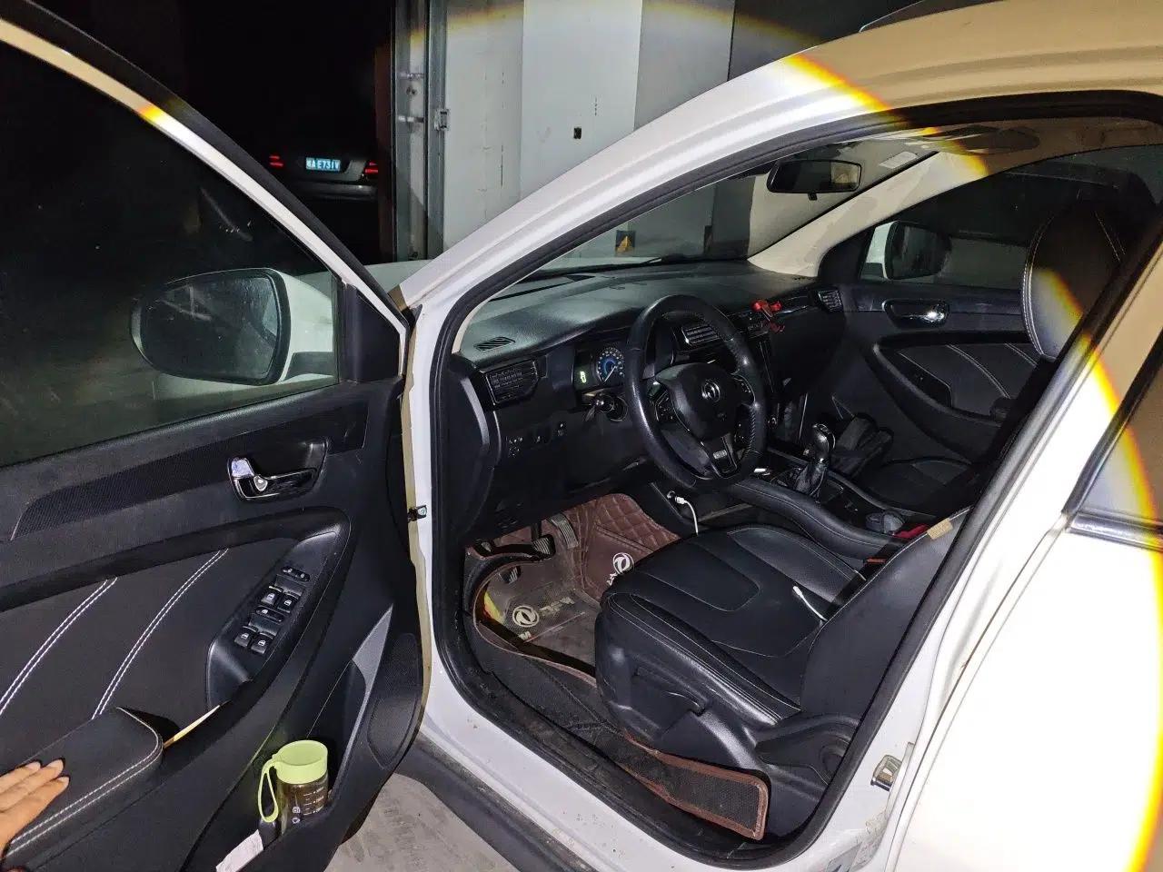 Dongfeng Fengon 580 2016 1.5T Manual Luxury Edition — миниатюра 16
