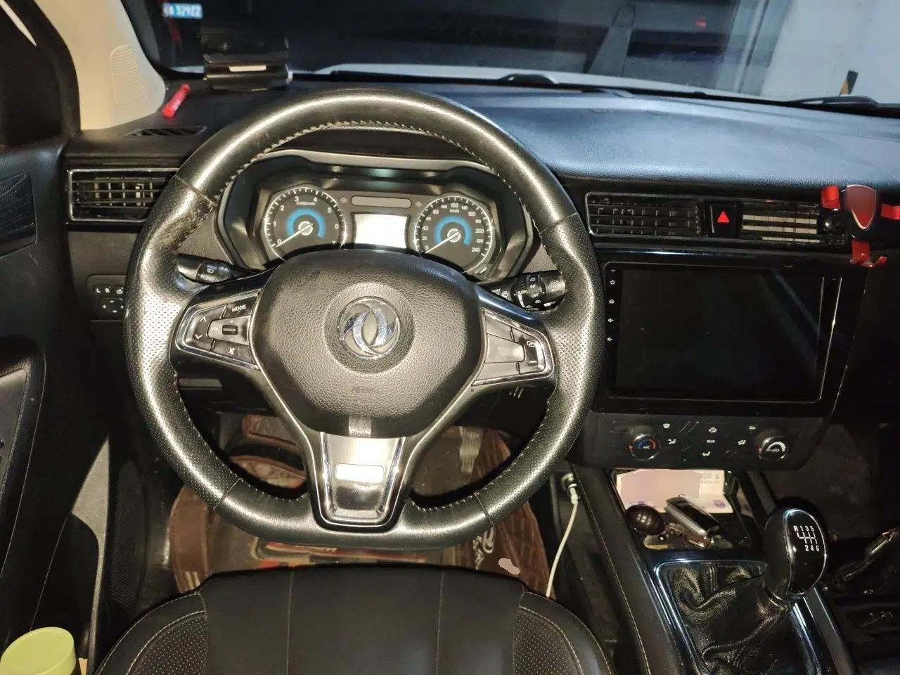 Dongfeng Fengon 580 2016 1.5T Manual Luxury Edition — миниатюра 10