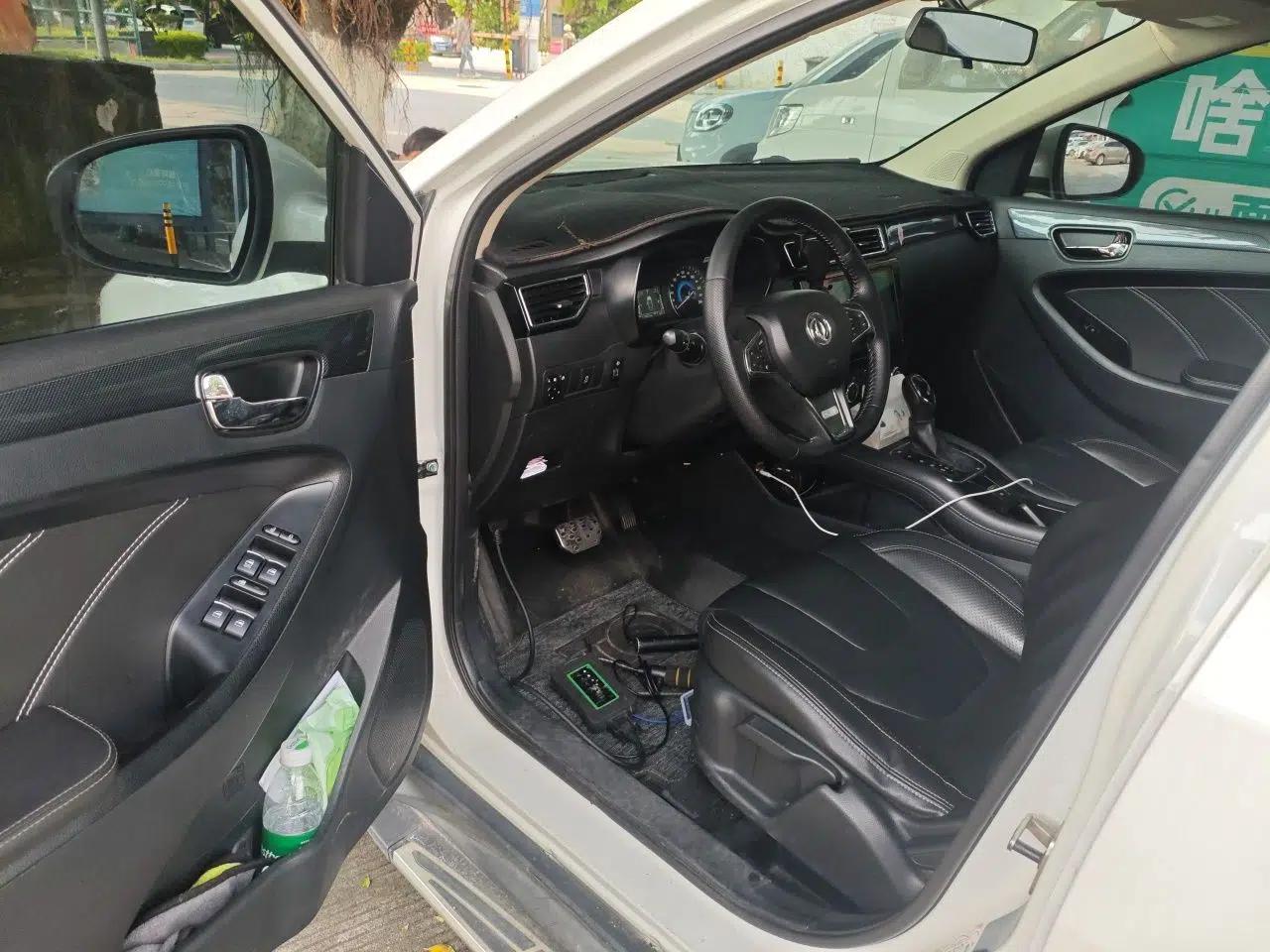 Dongfeng Fengon 580 2016 Revised Version 1.5T CVT Luxury Edition — миниатюра 16