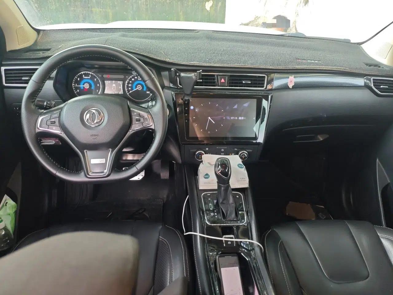 Dongfeng Fengon 580 2016 Revised Version 1.5T CVT Luxury Edition — миниатюра 9