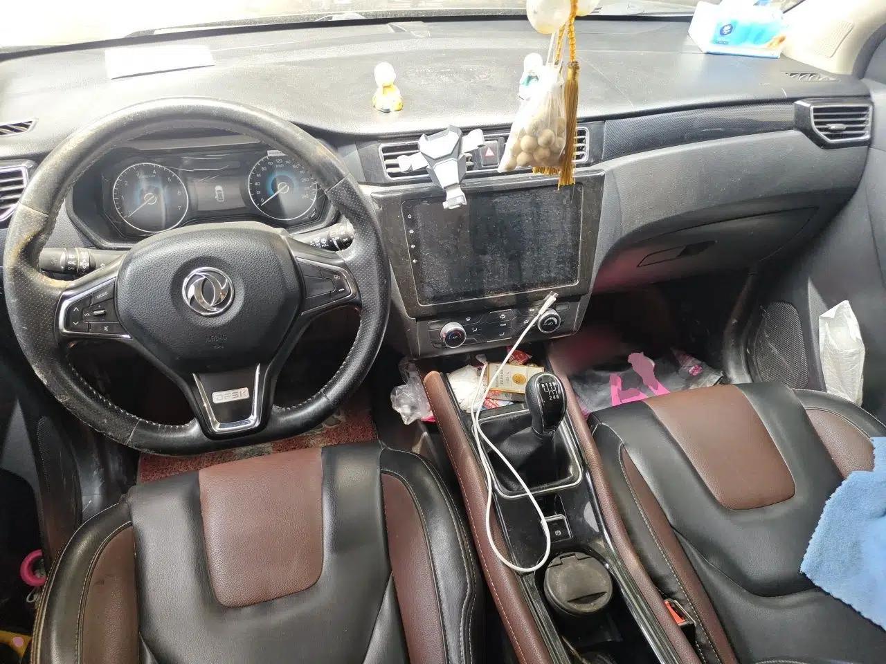 Dongfeng Fengon 580 2017 1.5T Manual Luxury Model — миниатюра 9