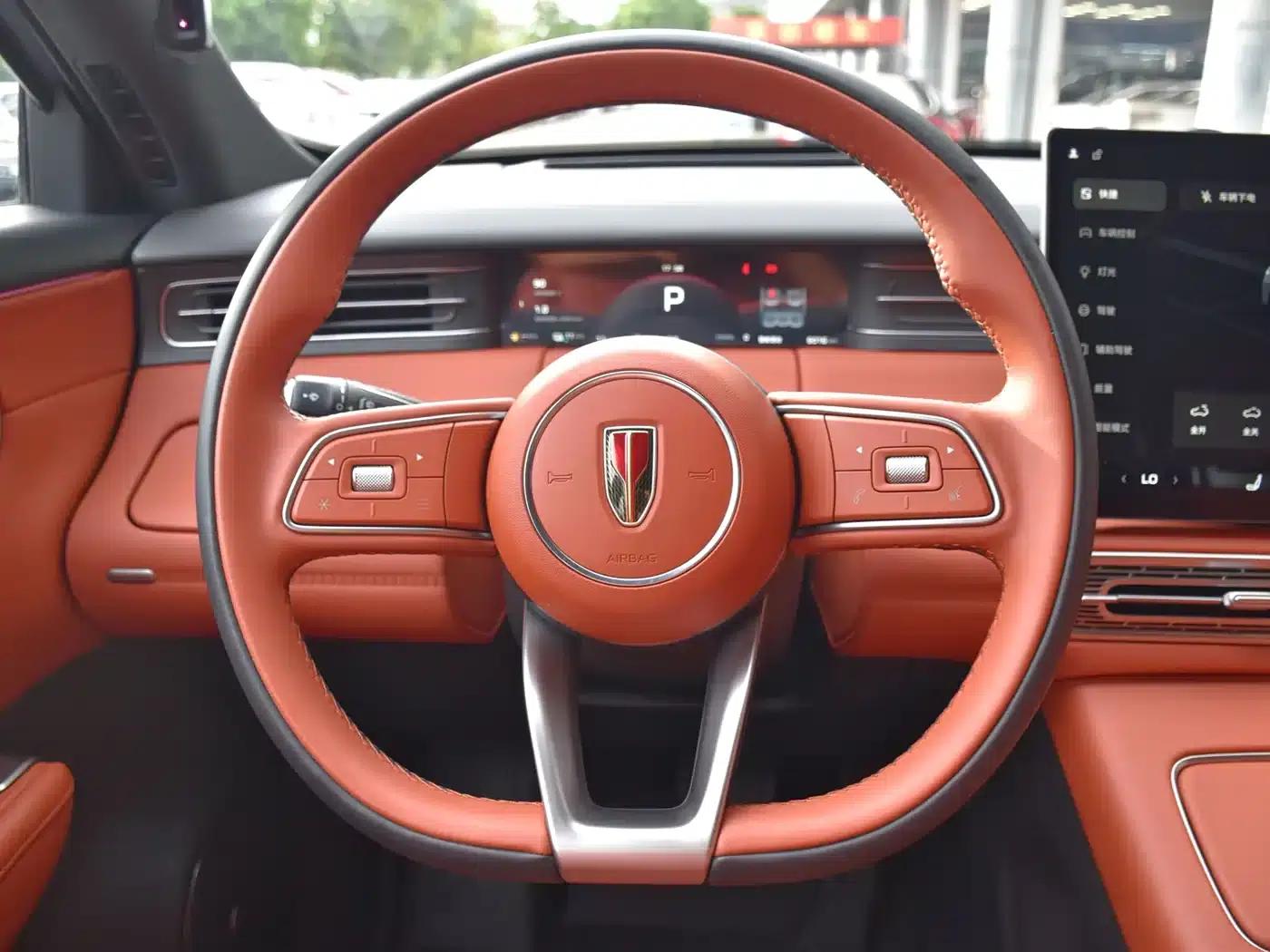 Hongqi HS6 PHEV 2026 Model 220 AWD Intelligent Hybrid — миниатюра 11