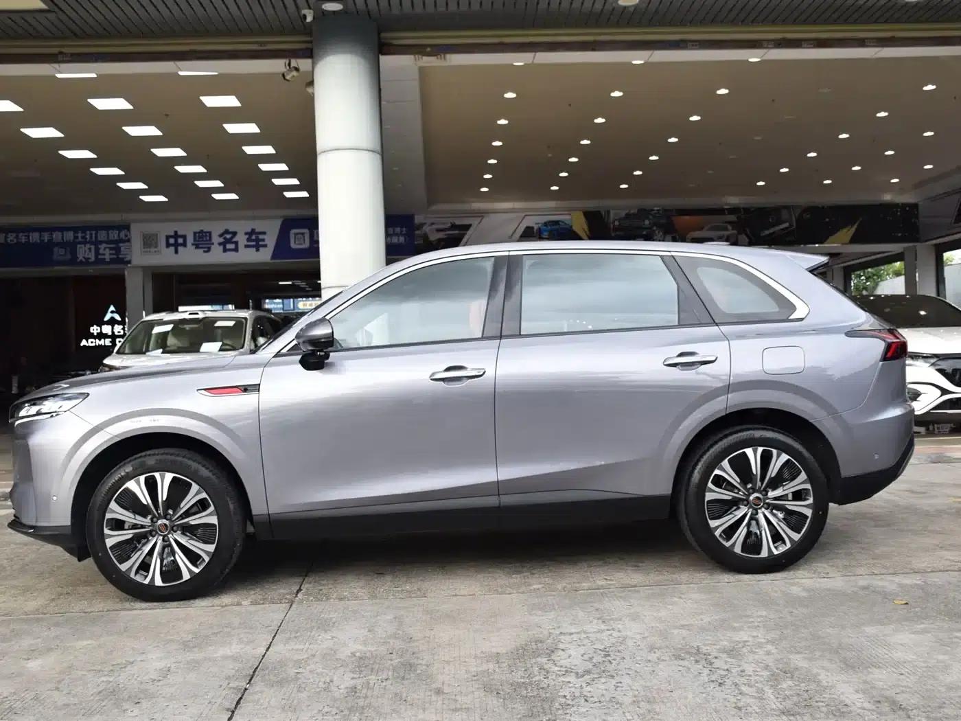 Hongqi HS6 PHEV 2026 Model 220 AWD Intelligent Hybrid — миниатюра 4