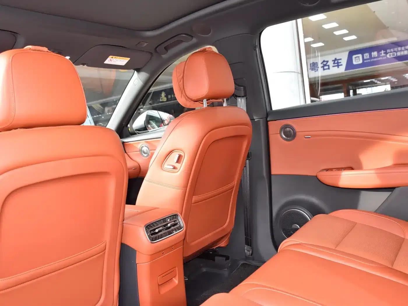 Hongqi HS6 PHEV 2026 Model 220 AWD Intelligent Hybrid — миниатюра 8