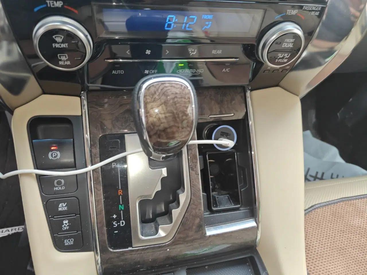 Toyota Alphard 2019 Dual-Engine 2.5L Prestige Edition — миниатюра 14