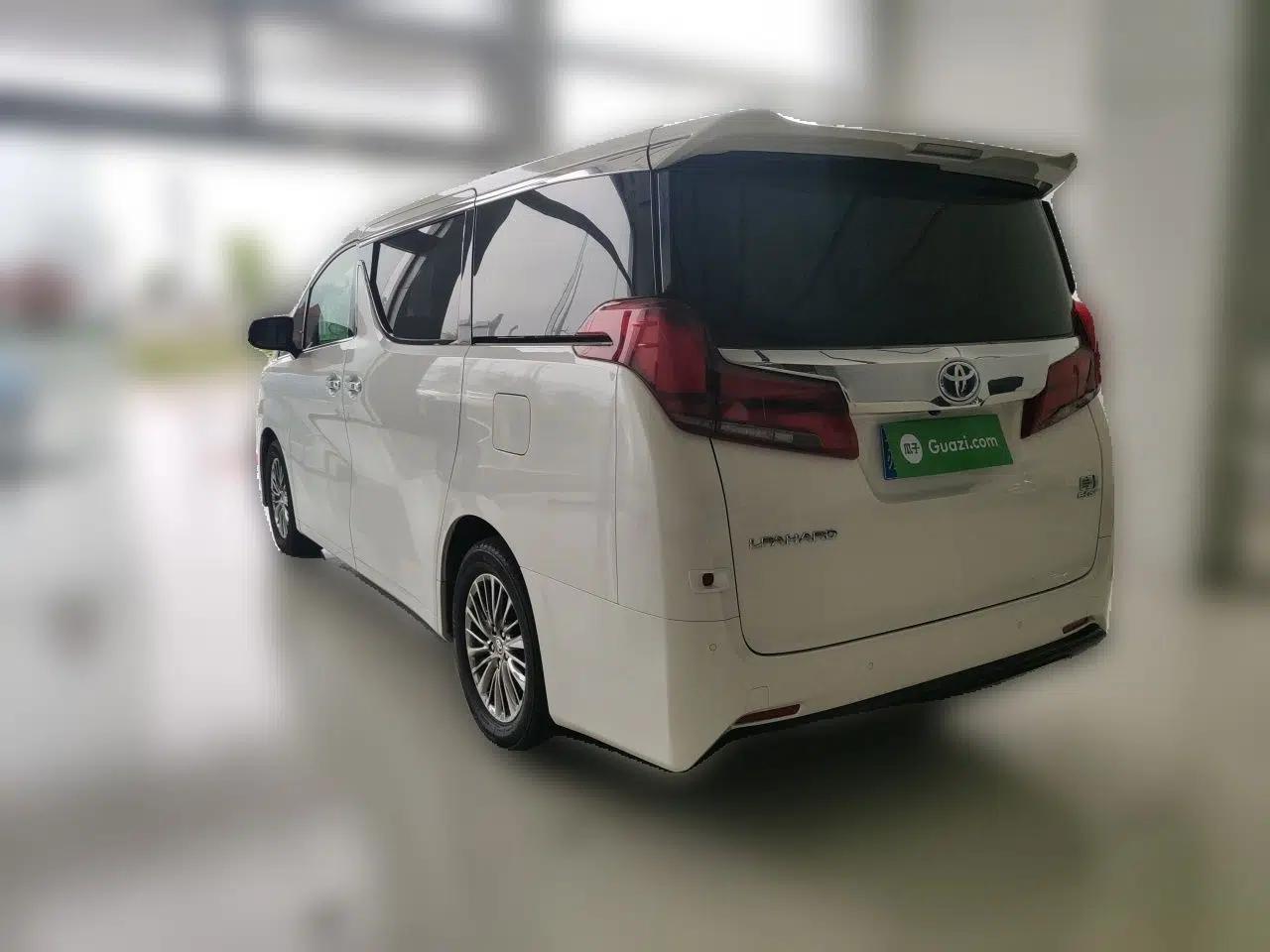 Toyota Alphard 2020 Dual-Engine 2.5L Luxury Edition — миниатюра 4