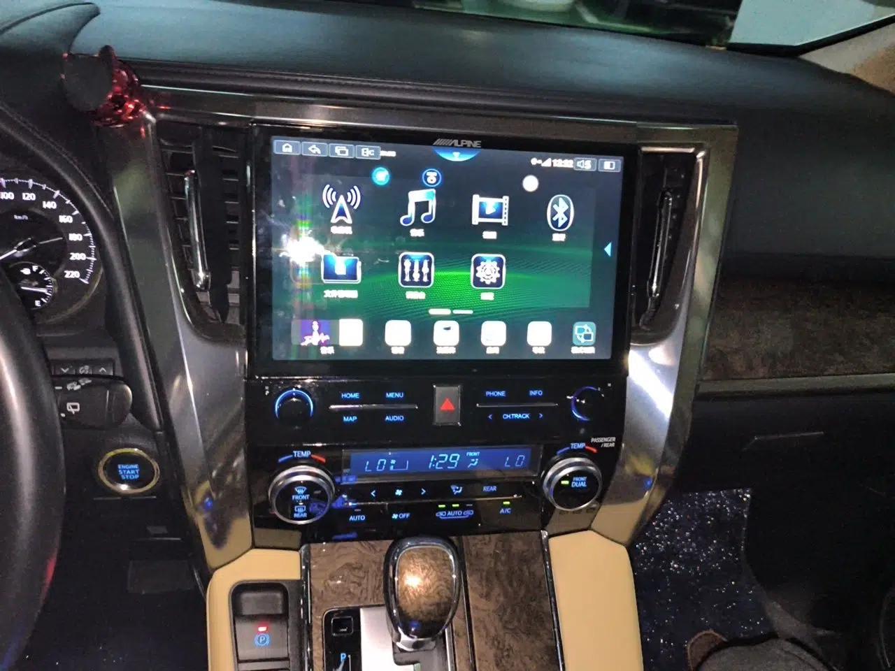 Toyota Alphard 2018 Revised Version 3.5L Premium Edition — миниатюра 13