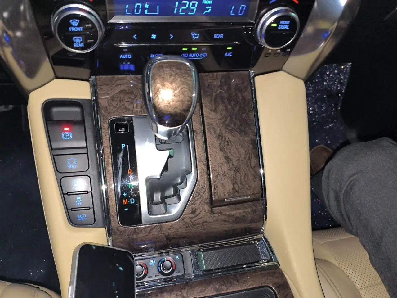 Toyota Alphard 2018 Revised Version 3.5L Premium Edition — миниатюра 14