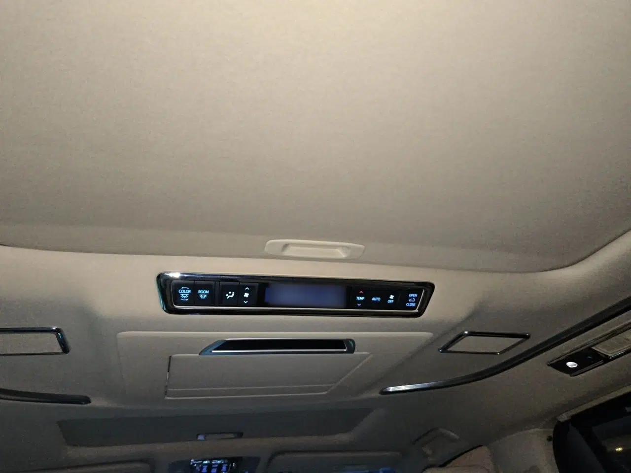 Toyota Alphard 2018 Revised Version 3.5L Premium Edition — миниатюра 18