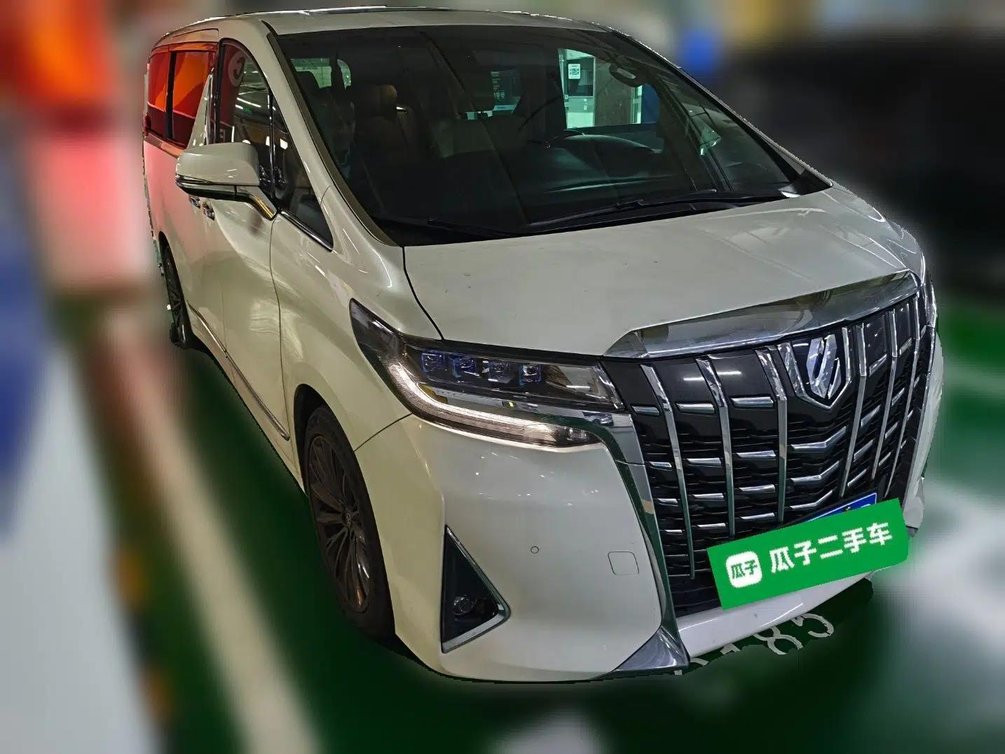 Toyota Alphard 2018 Revised Version 3.5L Premium Edition — миниатюра 3