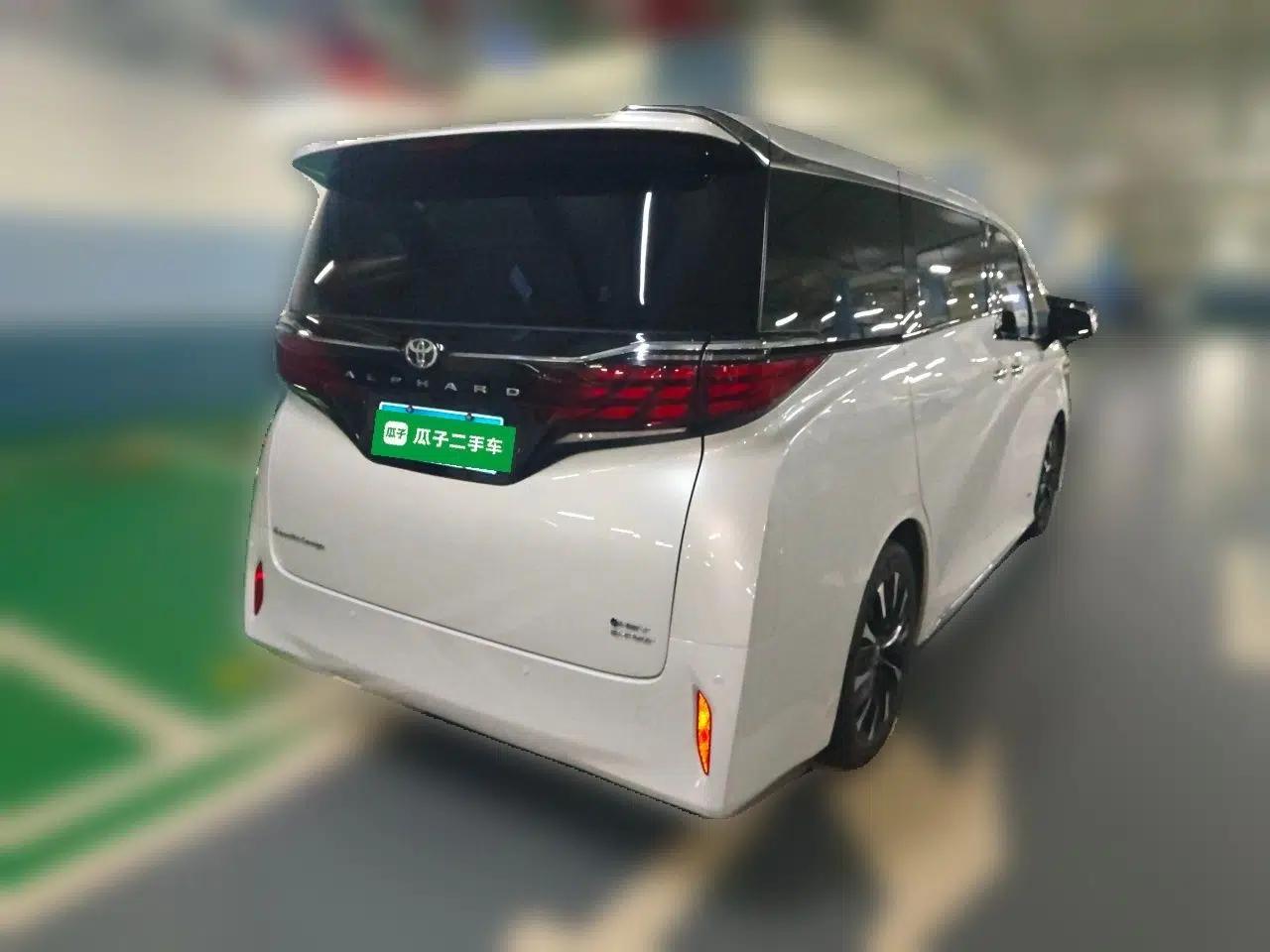 Toyota Alphard 2024 Dual-Engine 2.5L Prestige Edition — миниатюра 6