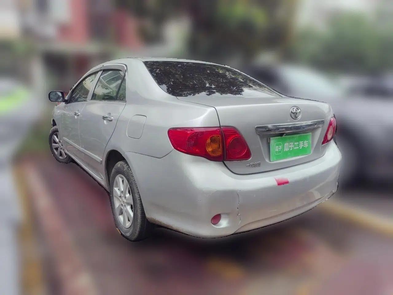 Toyota Corolla 2009 1.6L Manual GL Sunroof Special Edition — миниатюра 4