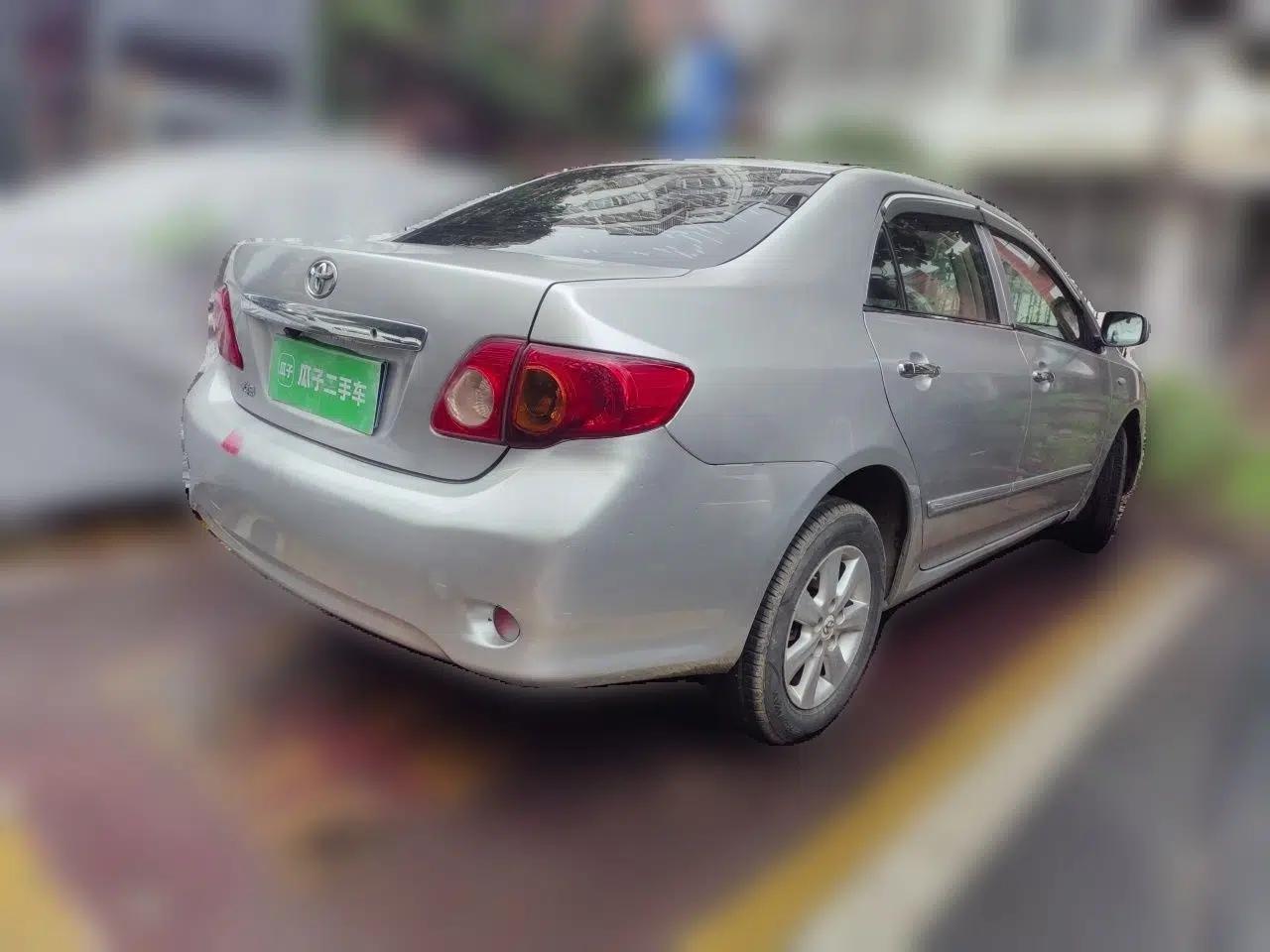 Toyota Corolla 2009 1.6L Manual GL Sunroof Special Edition — миниатюра 6