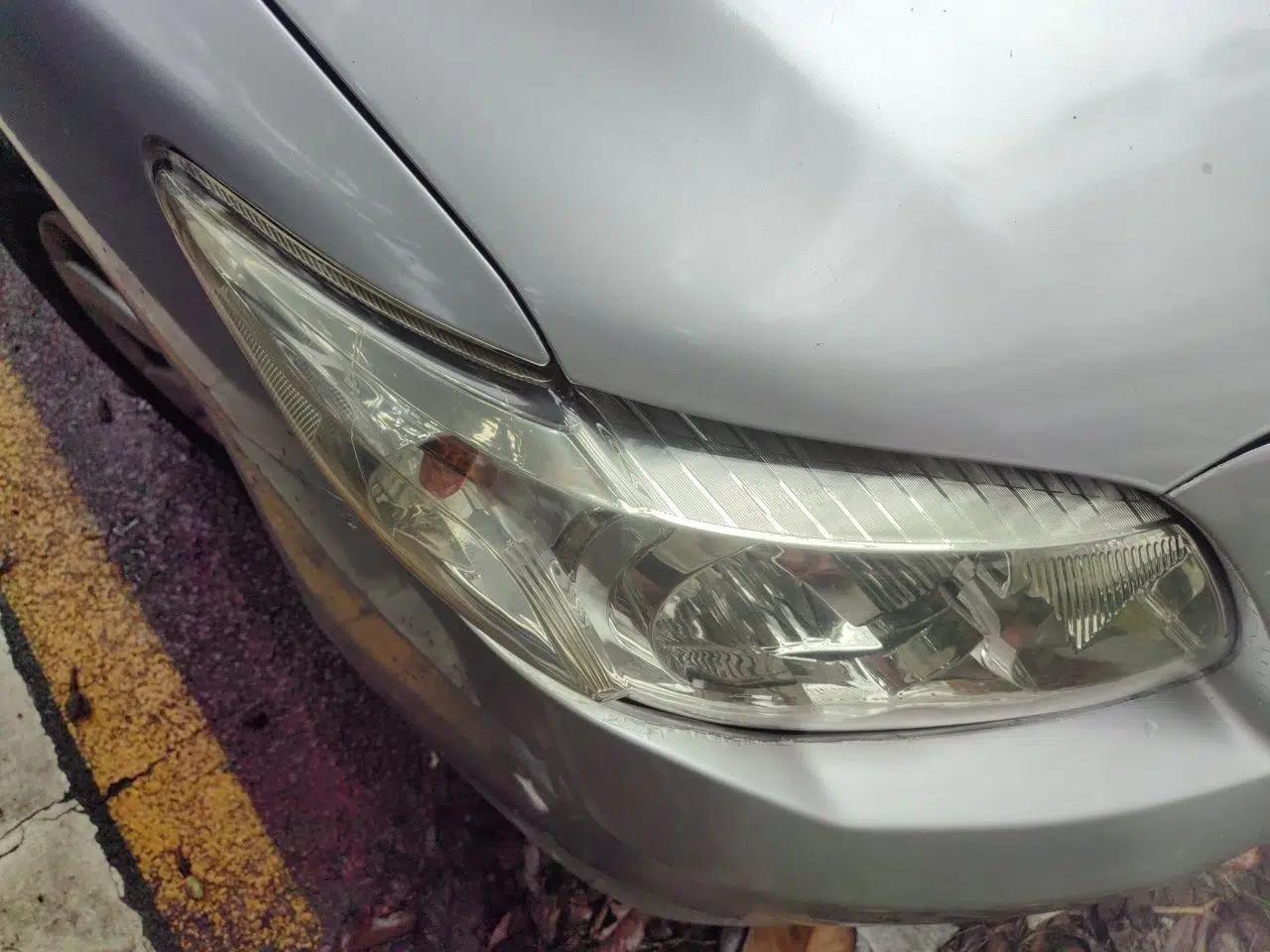 Toyota Corolla 2009 1.6L Manual GL Sunroof Special Edition — миниатюра 7
