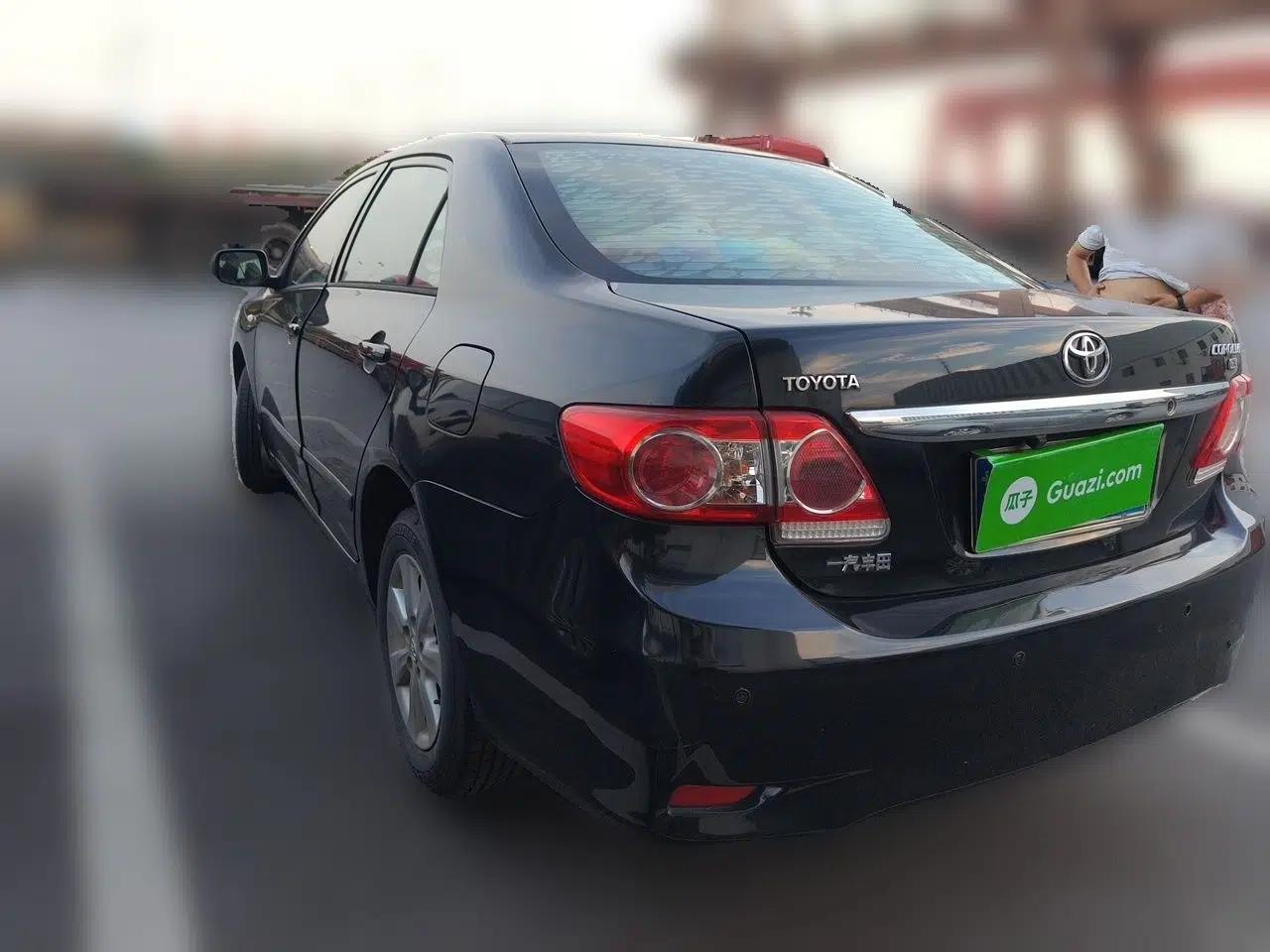 Toyota Corolla 2011 1.6L Automatic GL — миниатюра 4