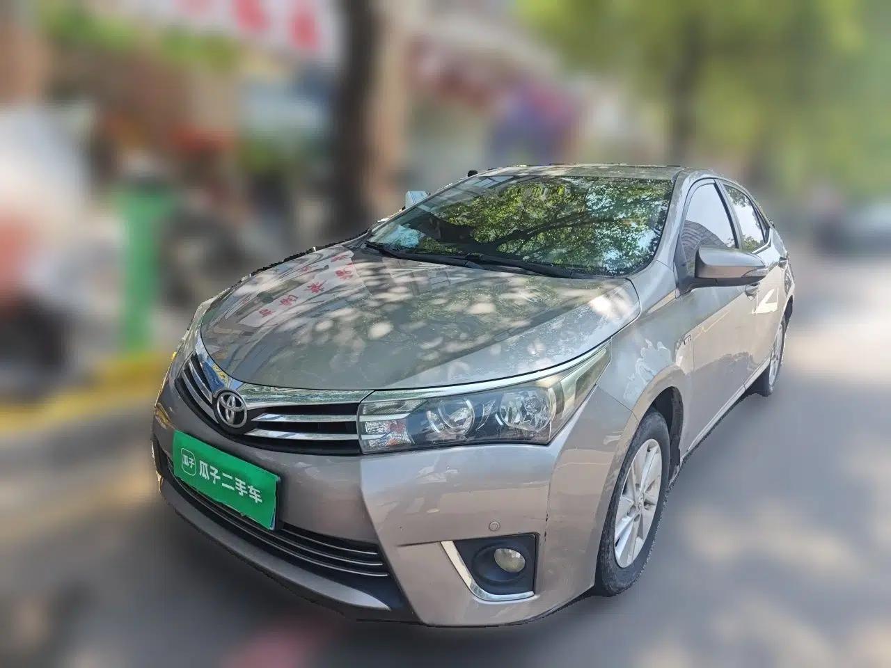 Toyota Corolla 2014 1.6L CVT GL-i — миниатюра 1