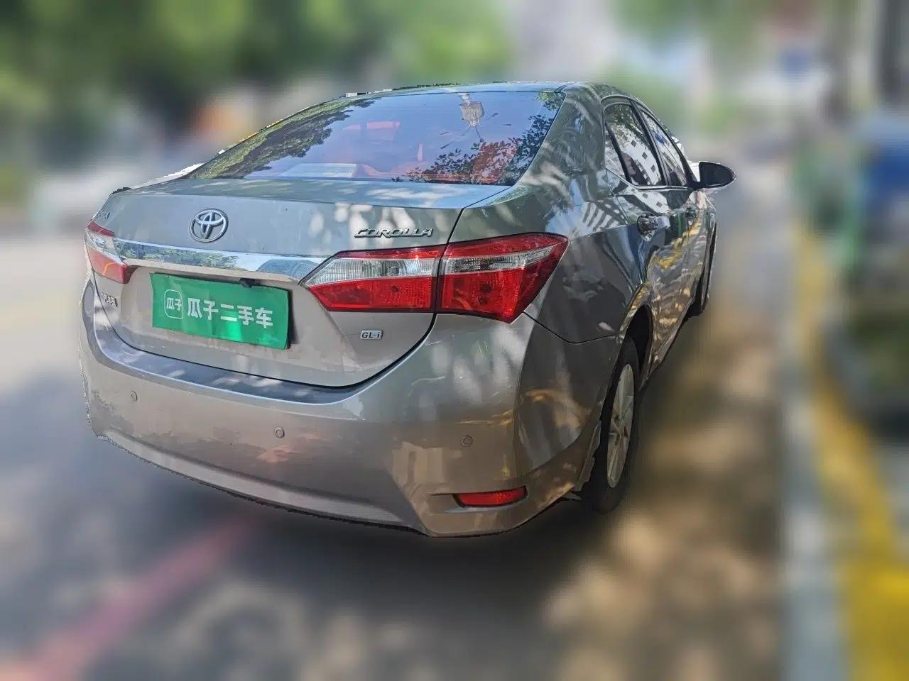 Toyota Corolla 2014 1.6L CVT GL-i — миниатюра 6