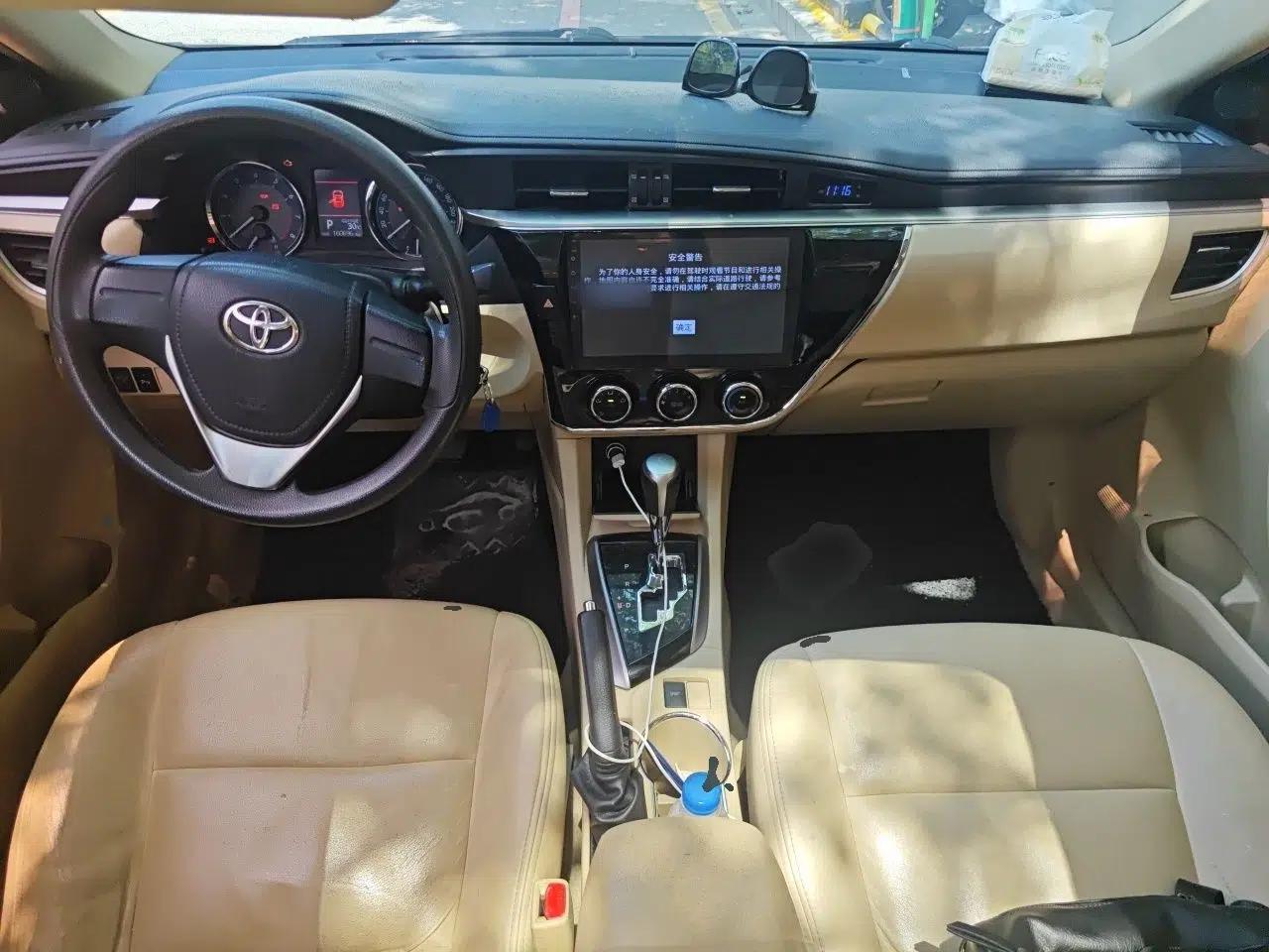 Toyota Corolla 2014 1.6L CVT GL-i — миниатюра 9