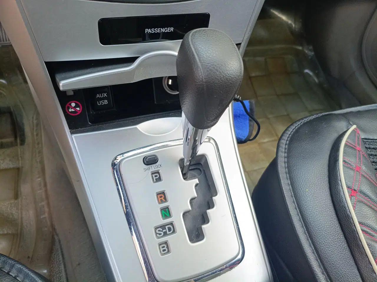 Toyota Corolla 2011 1.8L CVT GL-i — миниатюра 14