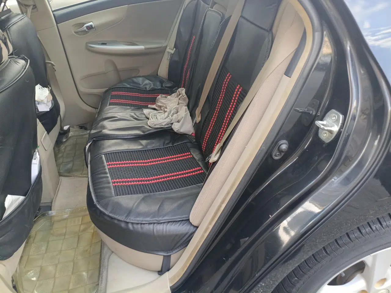 Toyota Corolla 2011 1.8L CVT GL-i — миниатюра 17