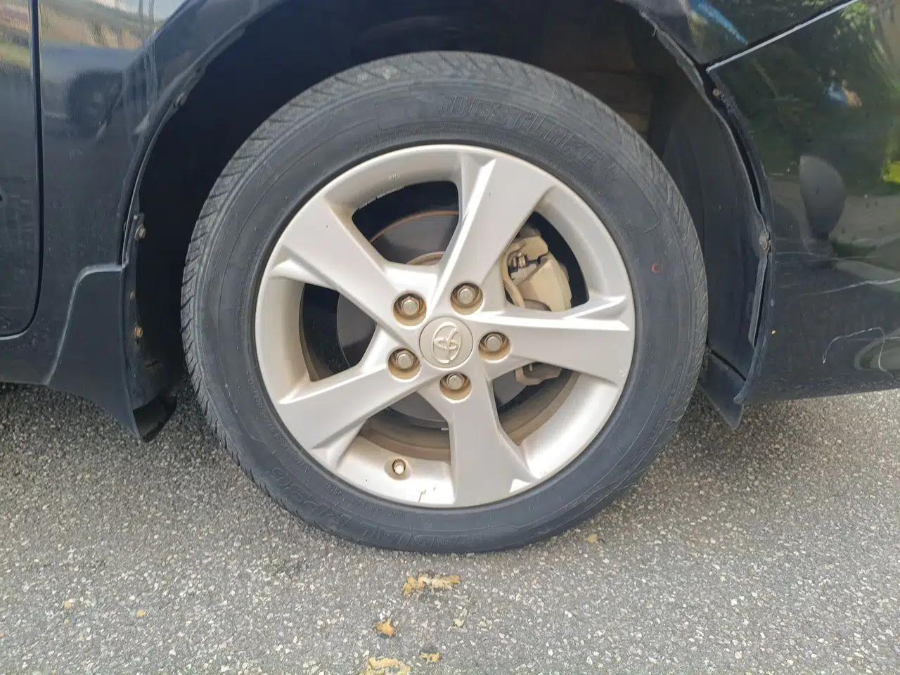 Toyota Corolla 2011 1.8L CVT GL-i — миниатюра 8