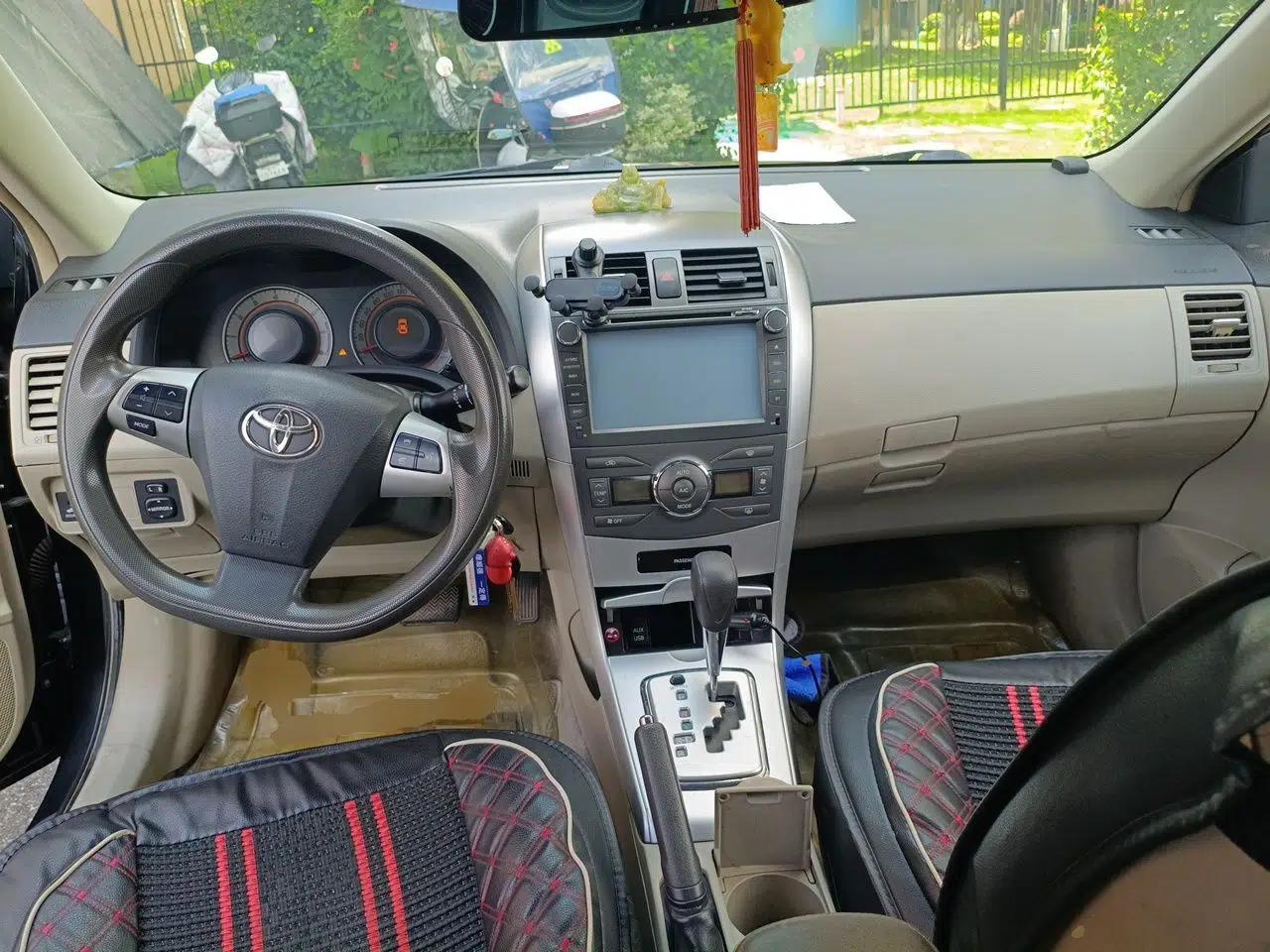 Toyota Corolla 2011 1.8L CVT GL-i — миниатюра 9