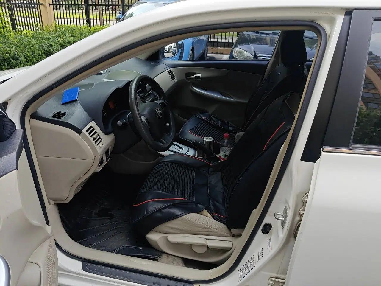 Toyota Corolla 2011 1.8L CVT GL-i Commemorative Edition — миниатюра 15
