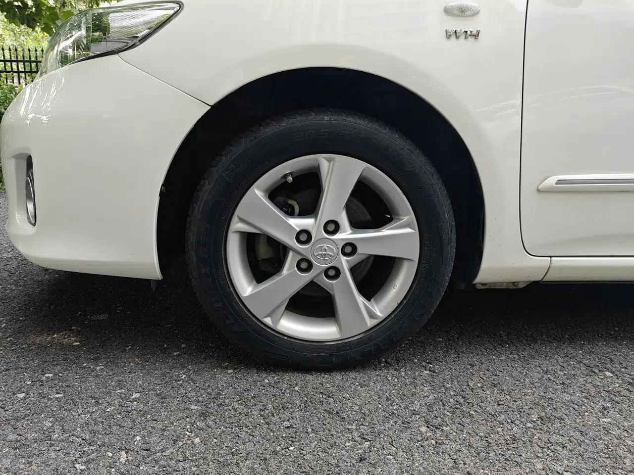 Toyota Corolla 2011 1.8L CVT GL-i Commemorative Edition — миниатюра 8
