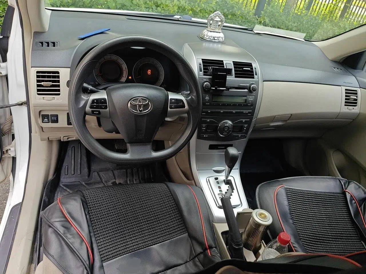 Toyota Corolla 2011 1.8L CVT GL-i Commemorative Edition — миниатюра 9