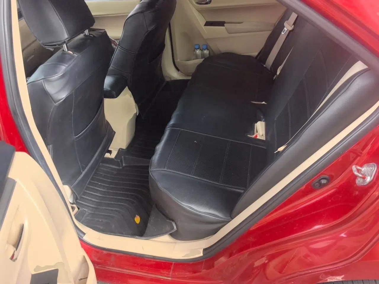 Toyota Corolla 2014 1.6L CVT GL — миниатюра 17