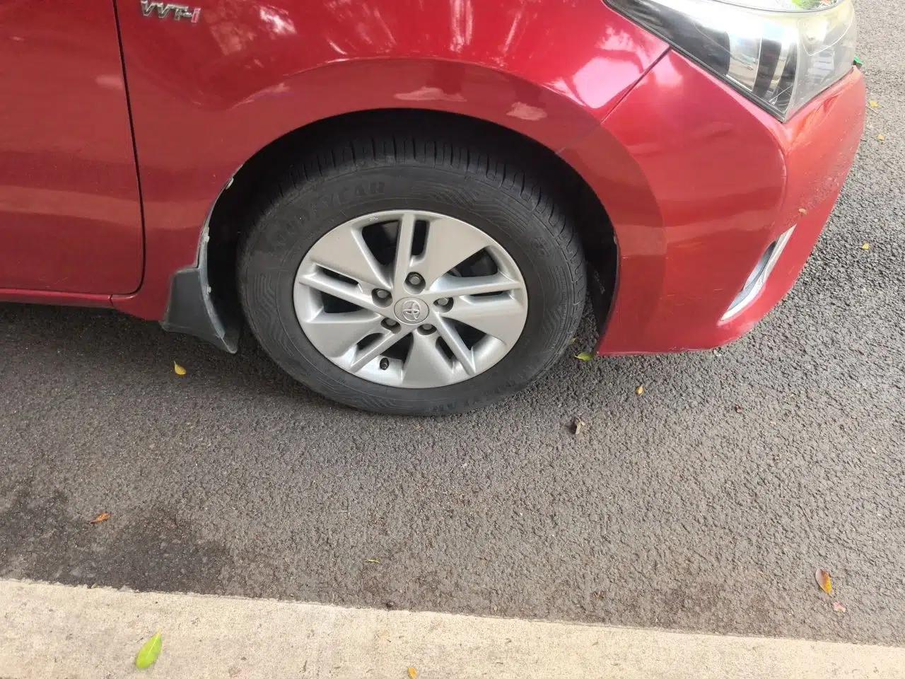 Toyota Corolla 2014 1.6L CVT GL — миниатюра 8