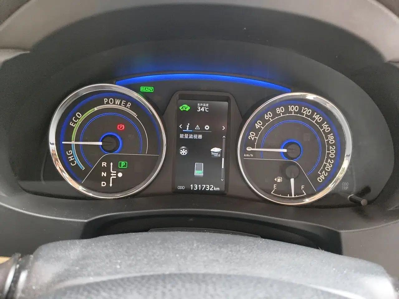 Toyota Corolla 2016 Dual-Engine 1.8L E-CVT Leading Edition — миниатюра 11
