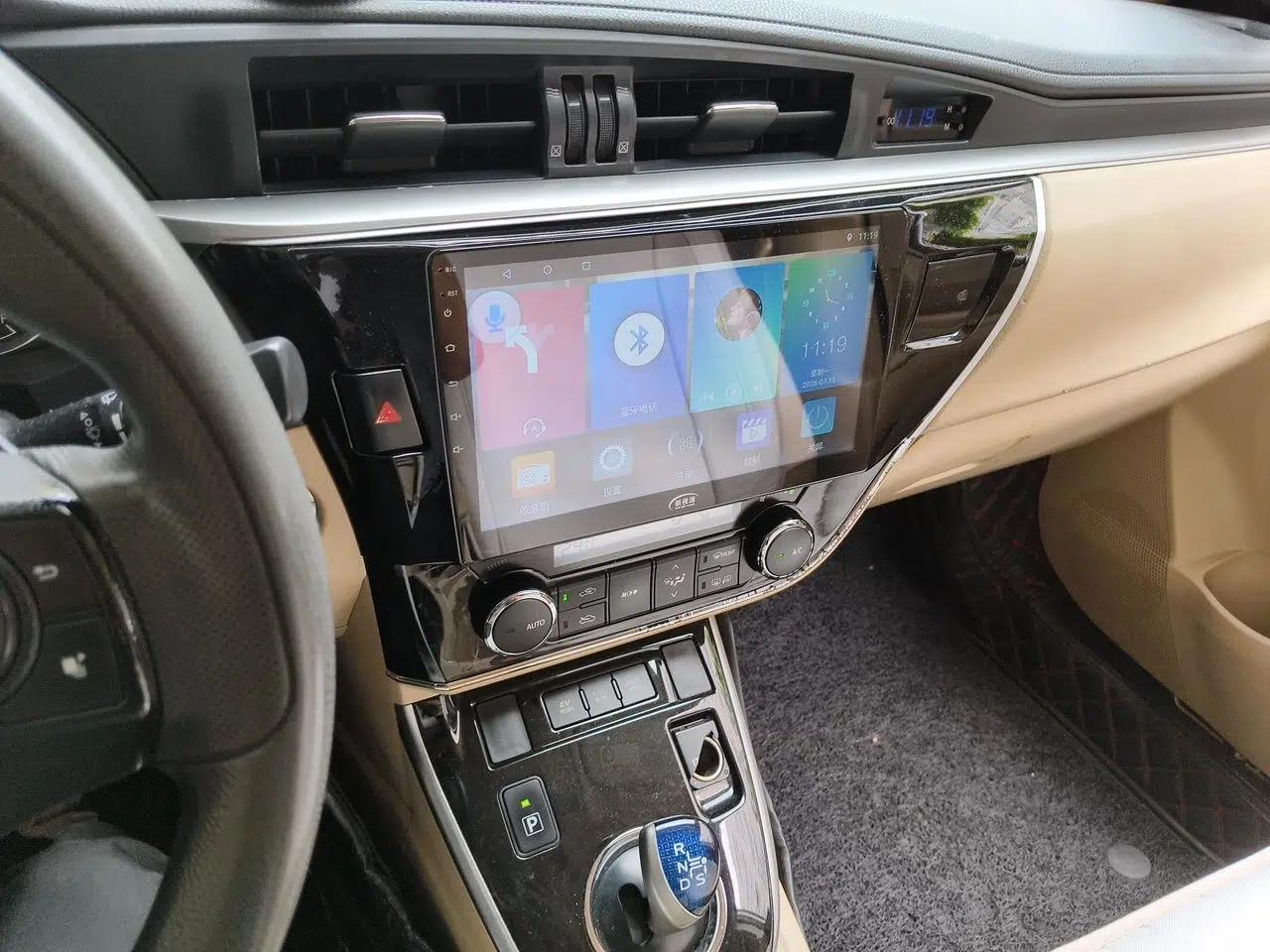 Toyota Corolla 2016 Dual-Engine 1.8L E-CVT Leading Edition — миниатюра 13
