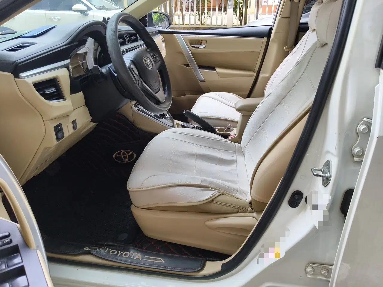 Toyota Corolla 2016 Dual-Engine 1.8L E-CVT Leading Edition — миниатюра 15