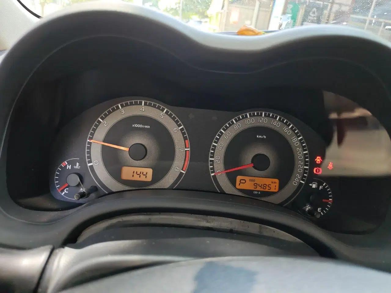 Toyota Corolla 2011 1.8L CVT GL-i — миниатюра 11