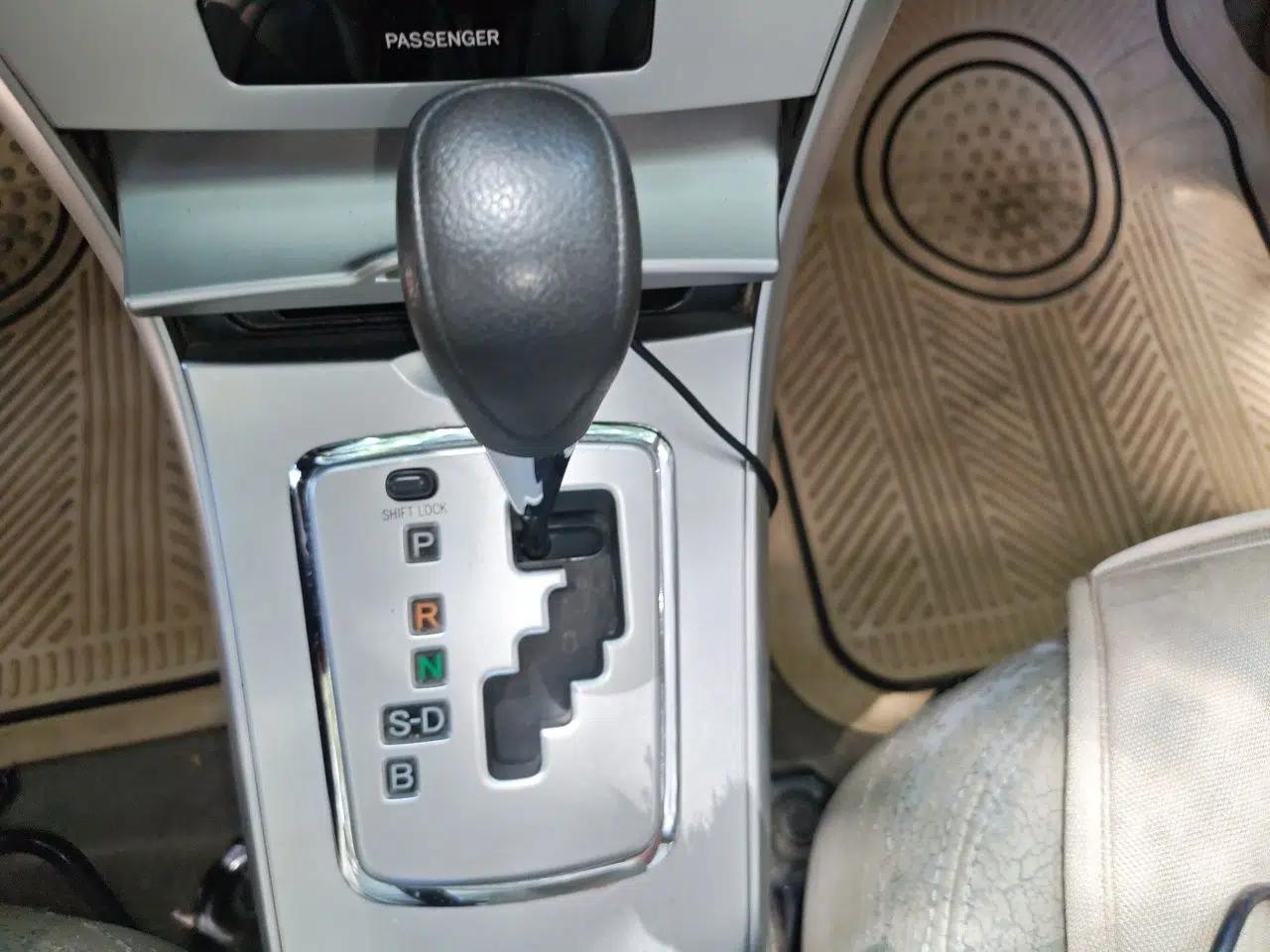 Toyota Corolla 2011 1.8L CVT GL-i — миниатюра 14