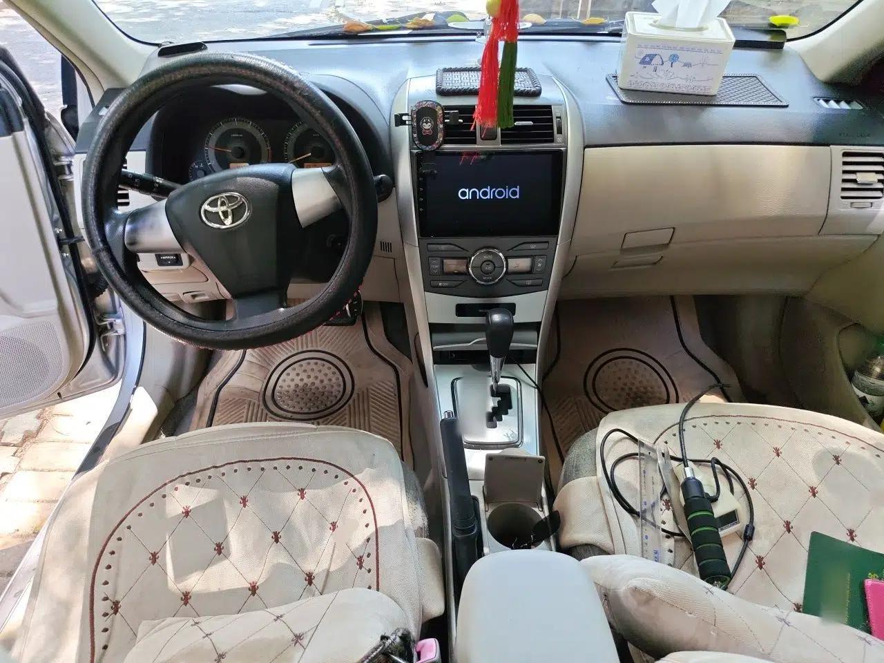 Toyota Corolla 2011 1.8L CVT GL-i — миниатюра 9
