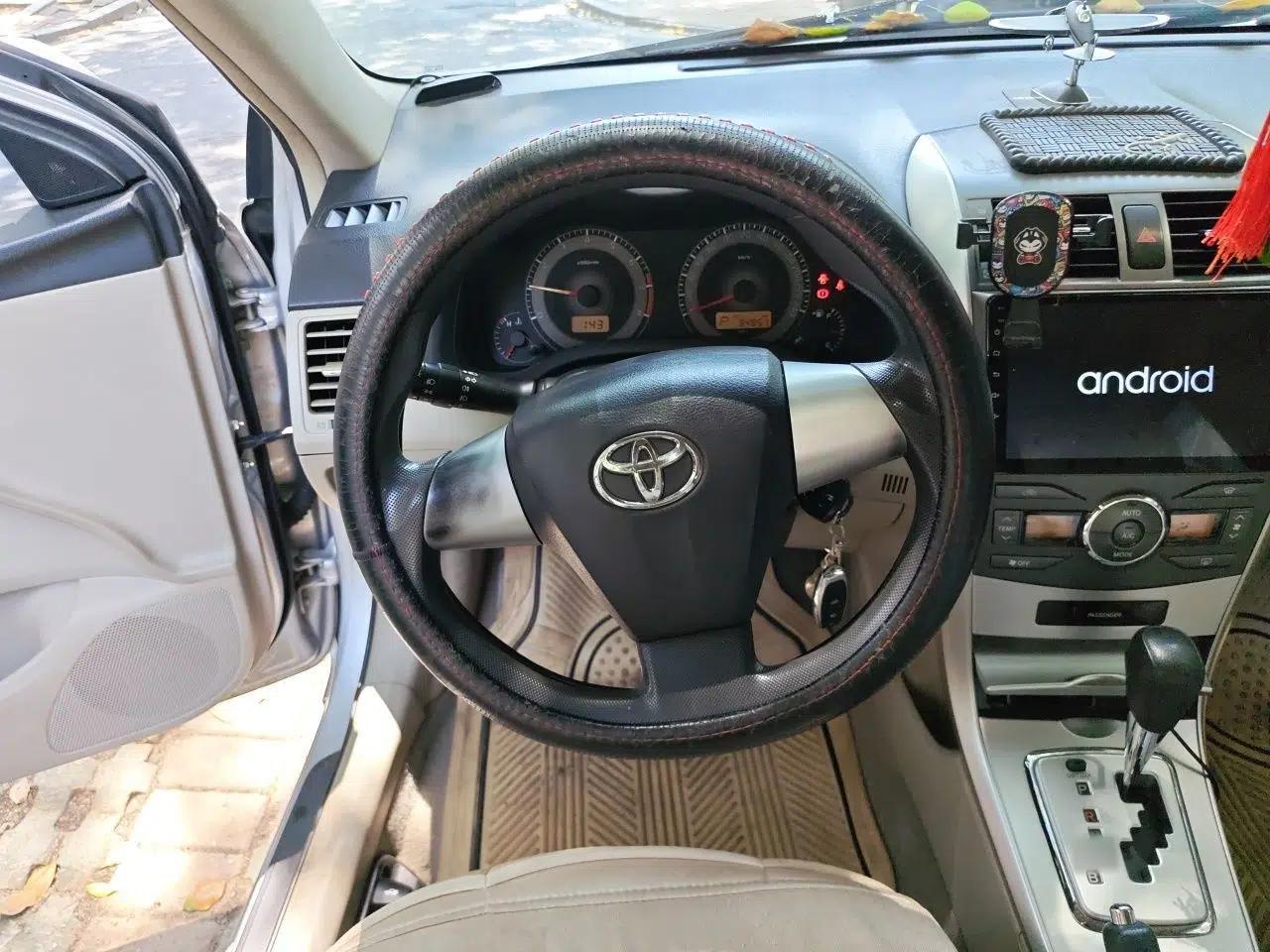 Toyota Corolla 2011 1.8L CVT GL-i — миниатюра 10