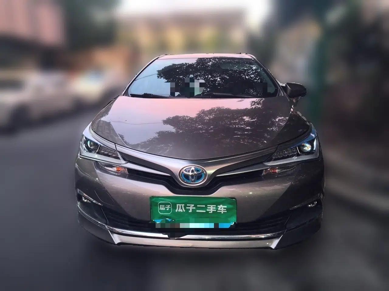 Toyota Corolla 2017 Revised Dual-Engine 1.8L E-CVT Elite Edition — миниатюра 2